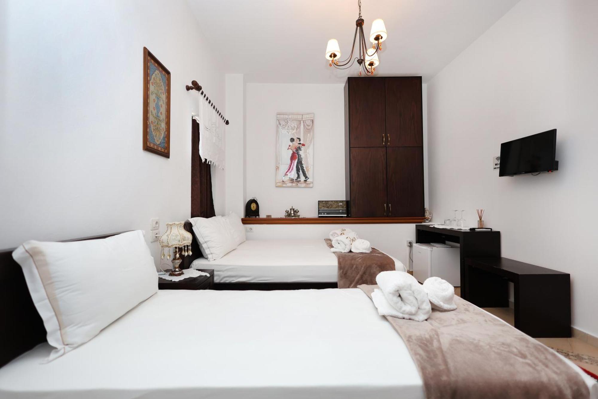 Villa Elmar Berat Exteriér fotografie
