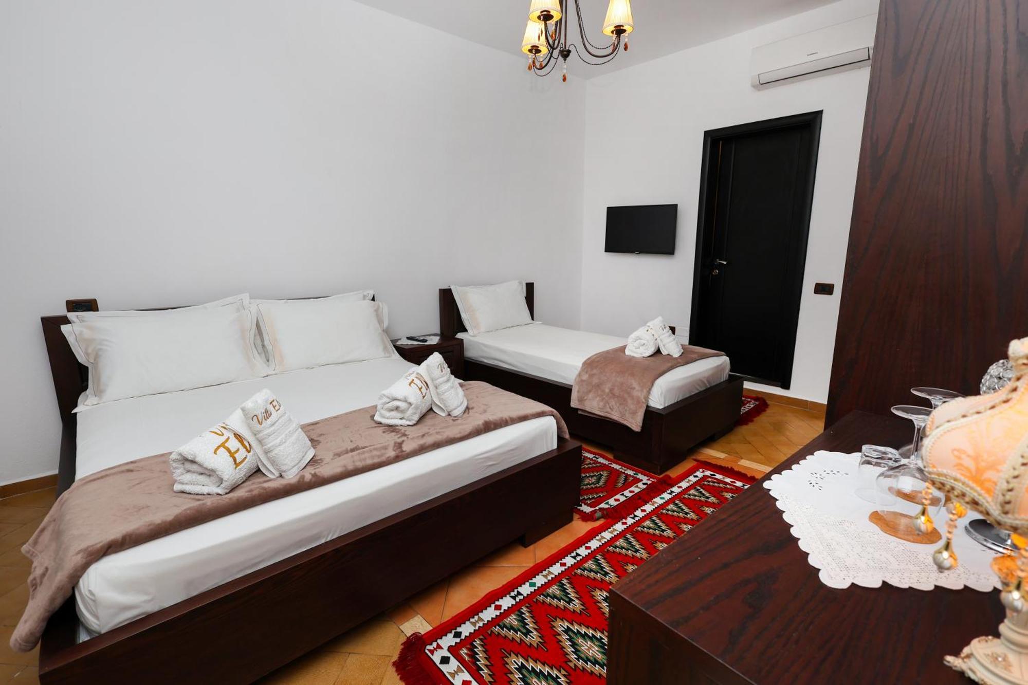 Villa Elmar Berat Exteriér fotografie